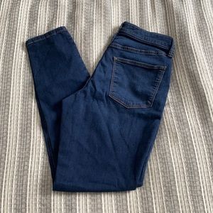 🌵 3 for 15 🌵Mid rise skinny jeans/capris 🌵